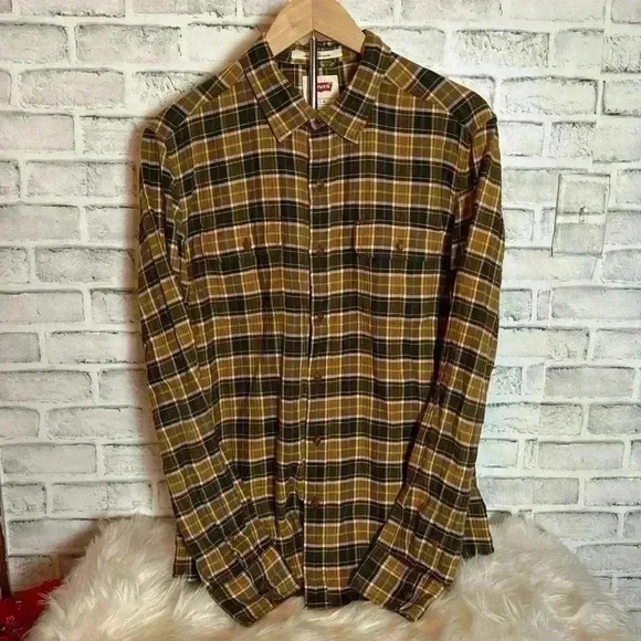 Levi's Other - Levi’s slim fit button down plaid shirt/ flannel long sleeve 100% cotton size Lg